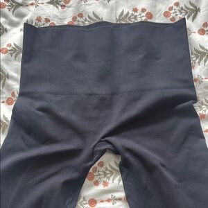 Spanx Cropped Black Leggings